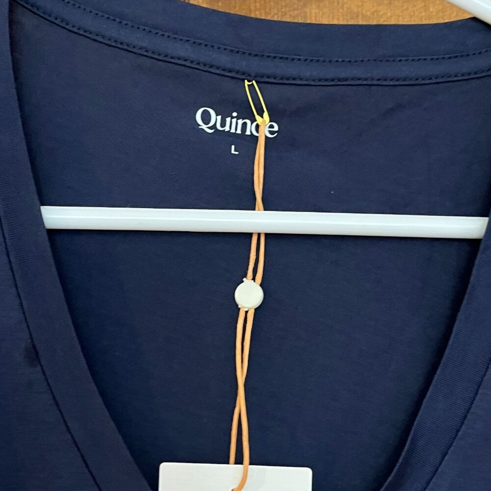Quince Navy T-shirt - Picture 3 of 4